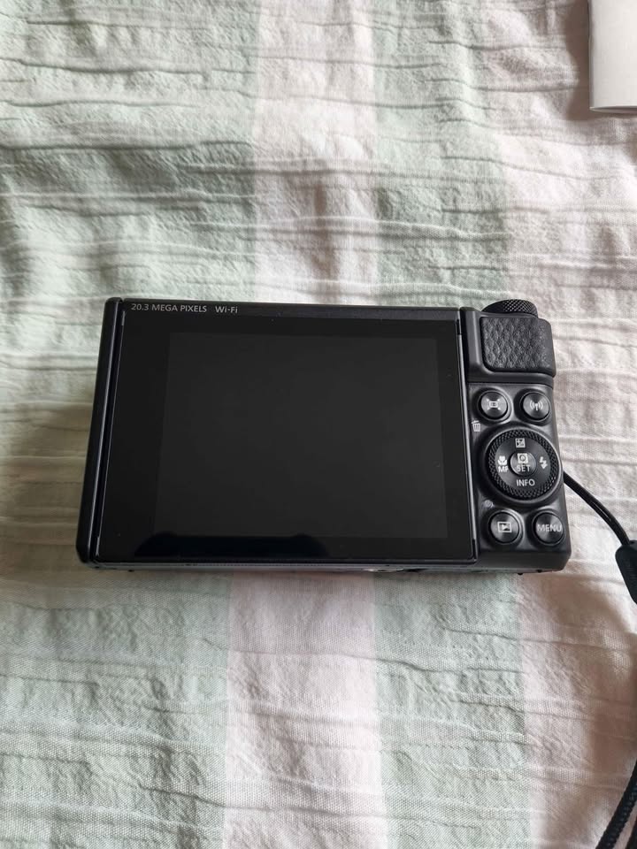 Canon  PowerShot SX740 HS