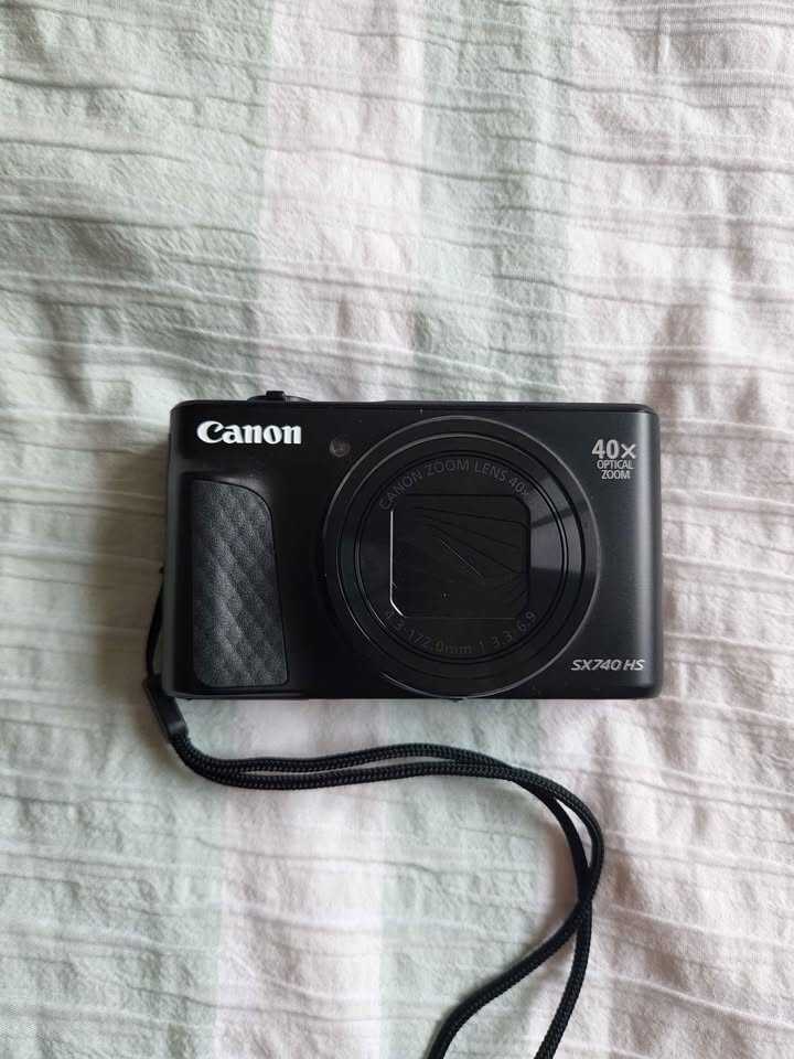 Canon  PowerShot SX740 HS