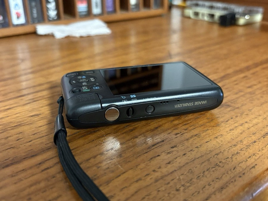 Canon PowerShot ELPH SD1400 IS 14.1MP Digital Camera Digicam Bundle Black